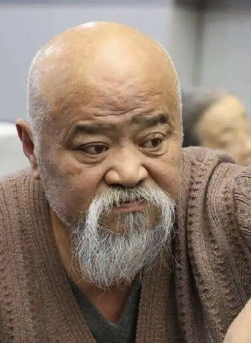 李琦:一路好好走!68岁每天2包烟8两酒,如今身体状况逐渐下滑