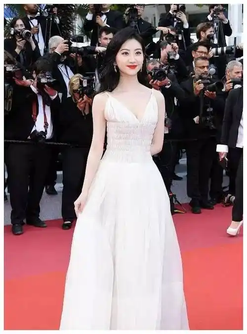 原创35岁景甜曝光360度生图下车照引热议真实身材曝光