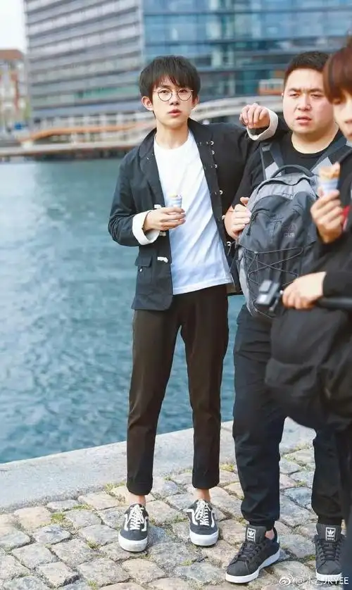 对于易烊千玺的身高,胖虎有话要说!-搜狐