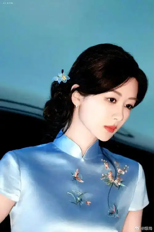 杨紫旗袍造型美翻天,古风时尚的完美融合,网友热情追捧!