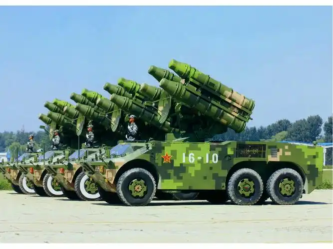 p>红旗-7防空导弹(英文:hq-7 anti-aircraft missile),是20世纪80