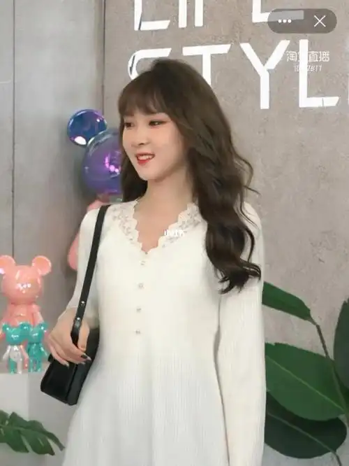 李佳琦  太喜欢争气妹妹了!