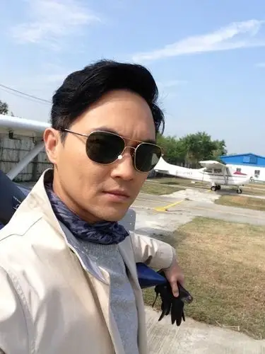 组图:"帅气机长"张智霖微博生活照集锦_高清图集_新浪网