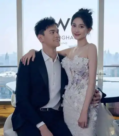 和前男友于家翊相比,孙杨踏实憨厚的特质,深深吸引着张豆豆.