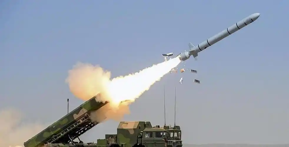 中国东风100导弹有多强?