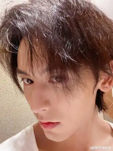 张哲瀚疯子被迫营业