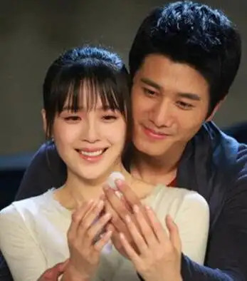 彭冠英张含韵恋情证实已同居 男方曾和赵韩樱子公开恋情