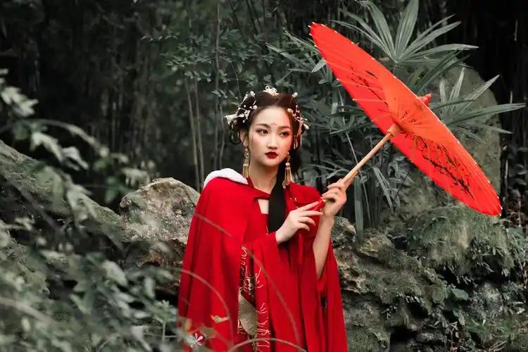 古风|这个冬季,红衣汉服美醉了