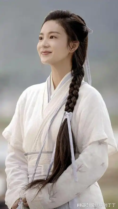 冷门95后古装女神终于凭借古相思曲火了资源会不会变好