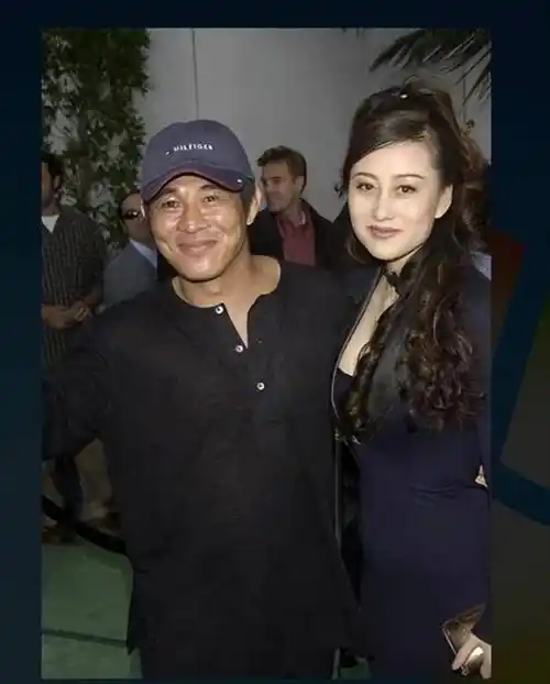 原配黄秋燕黄秋燕与利智影视形象对比黄秋燕周润发打利智脸肿的电影与