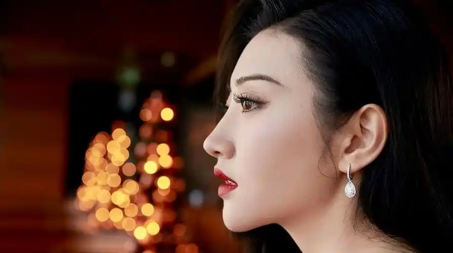 景甜金色连裙真是越看越好看