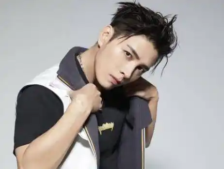 起拍戏就可以跟男朋友在一起了,可是也不可能每部戏导演都会宠吴谨言