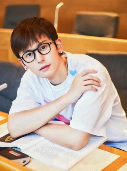 双十一最想表白的男艺人##完全长在我审美点上的男人