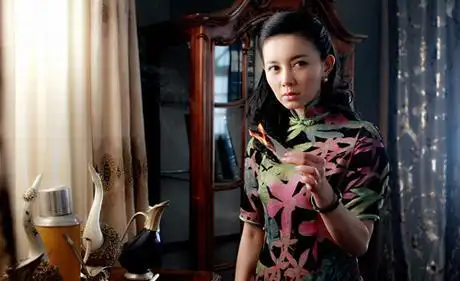 刘敏飞哥大英雄造型多被称百变女魔头