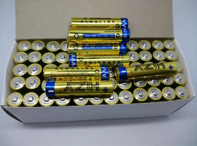 【供应一次性环保节能7号电池 lr03遥控器led灯aaa碱性无汞电池】价格