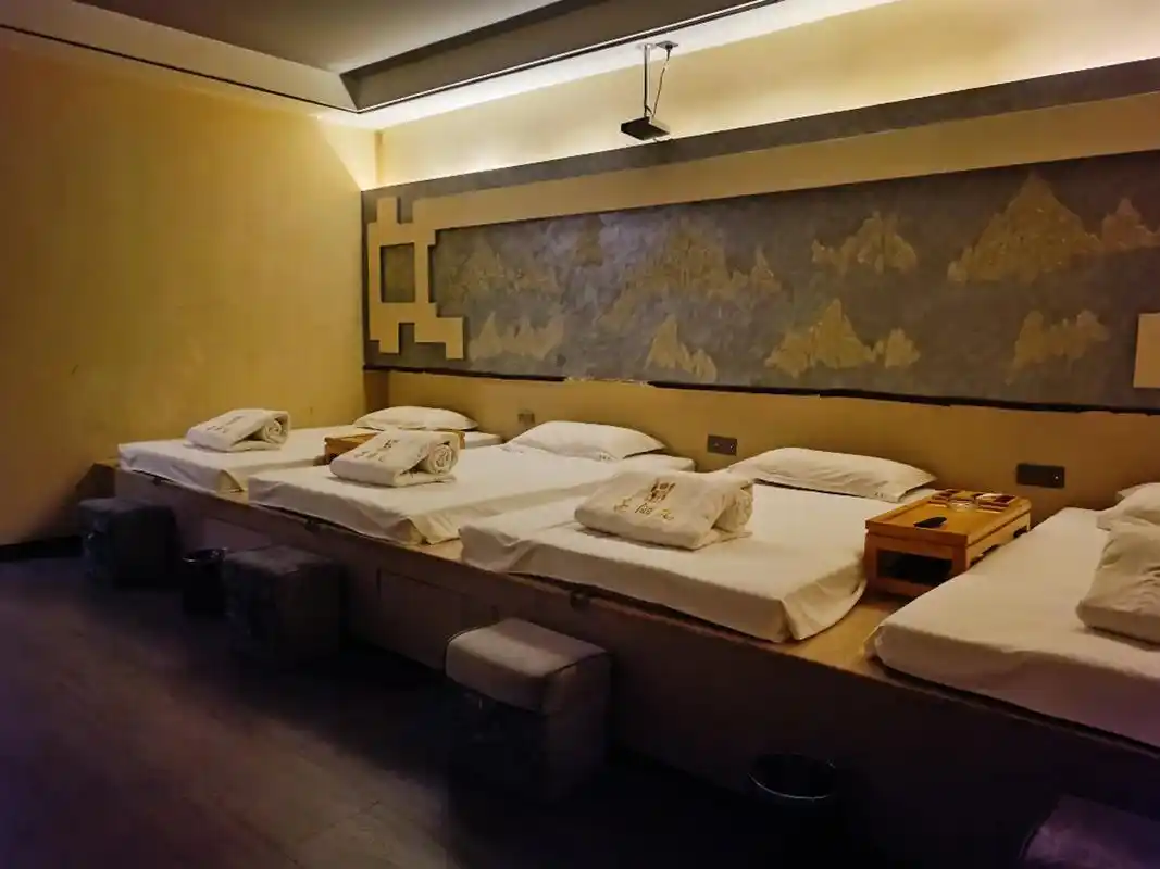 放松解压好去处 #足疗按摩养生 # - 抖音