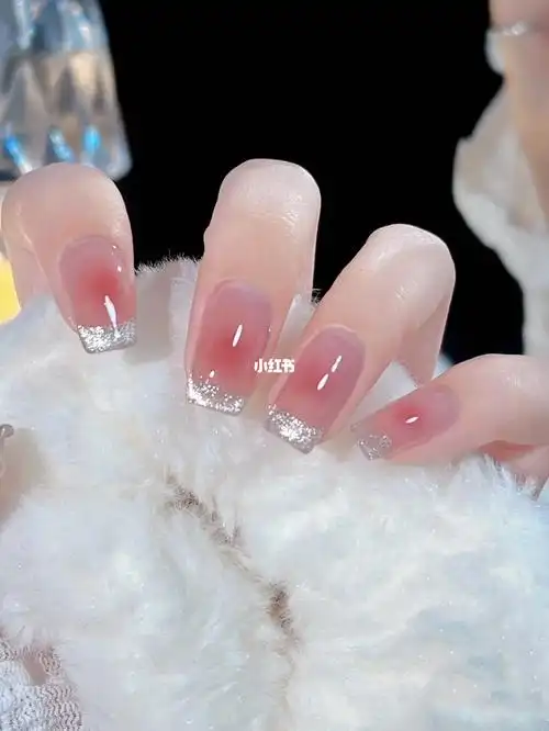 腮红晕染法式猫眼新年美甲显白新娘婚甲穿戴