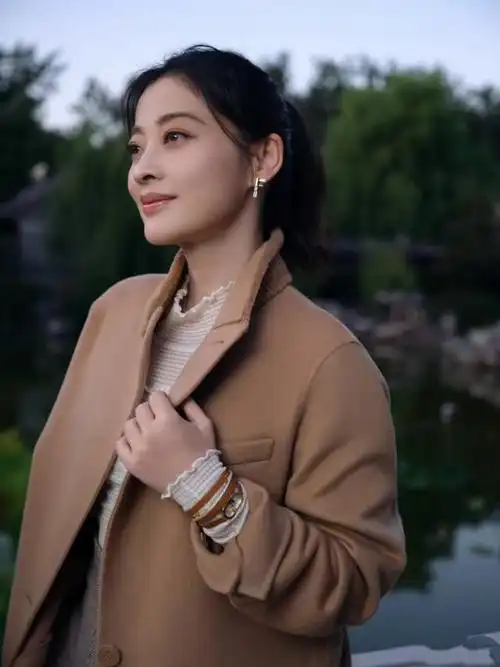 梅婷气质不是盖的单品上身端庄优雅又大气47岁的年龄30岁的美