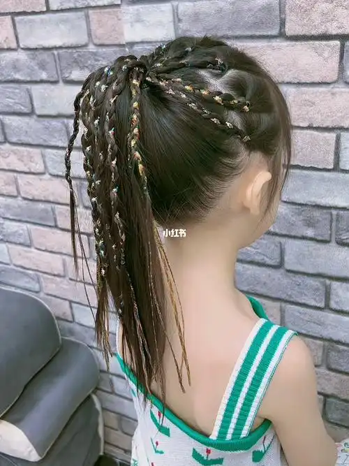 你愿意花十分钟时间给闺女编这款脏辫发型吗