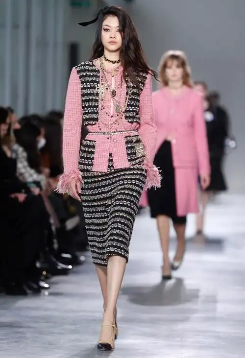 外代二线香奈儿202122高级手工坊系列时装秀
