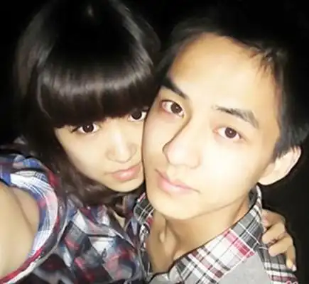 图世界冠军草莓老婆张梓涵人lol冠军喜当爹