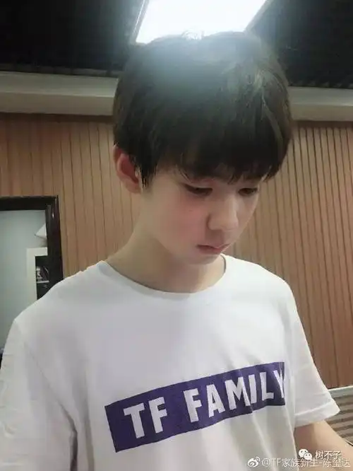 13岁身高一米八?tfboys师弟能成为新的流量巨头吗?