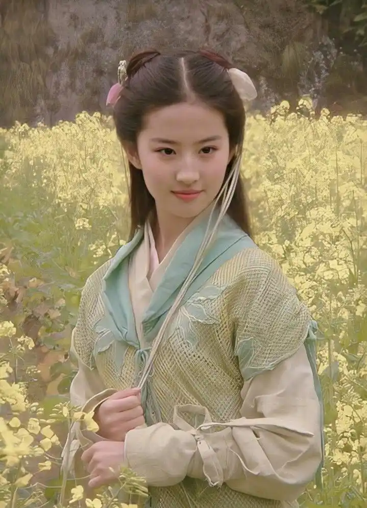 仙剑奇侠传旧照流出17岁的刘亦菲再次惊艳众人