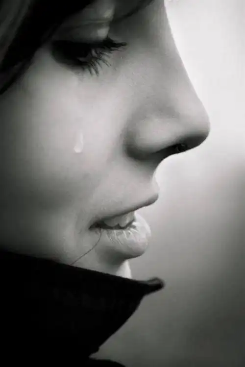 女生伤感心痛的的qq说说,哪一句让你瞬间泪奔?