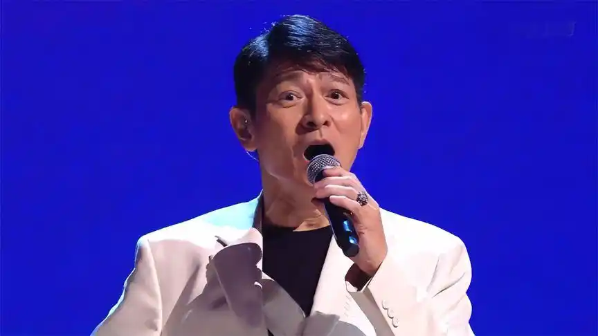 刘德华线上演唱会"刷屏",超3.