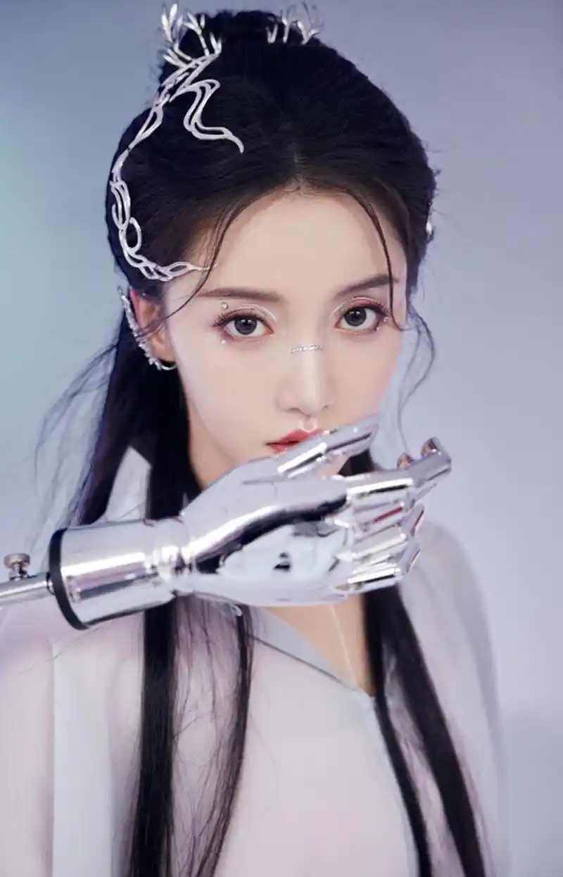 古风新嫦娥#姜贞羽# 貌似天仙,身材高挑丰腴,白皙水嫩的大长腿,性感