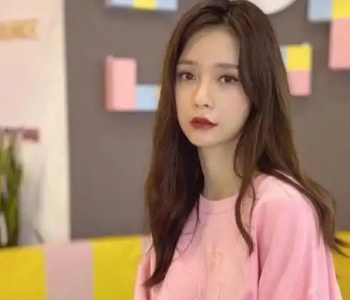 沈梦辰也表示不会因为一段感情,放弃大好的事业机会.