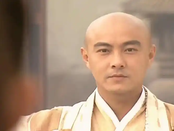 光头如果带上头发,可以演李寻欢#张卫健 #郑浩南 #电影宋慈之绝命诗案