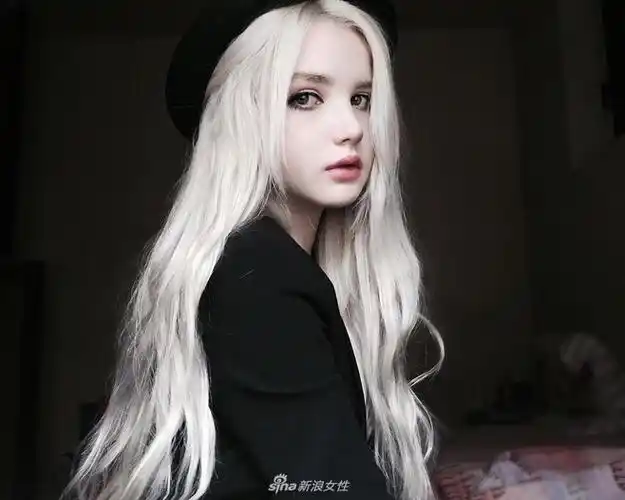 俄罗斯银发精灵美少女靠美貌养活自己俄罗斯网红姑娘叶卡捷琳娜天生就