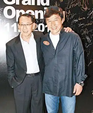 杨受成前妻,谢贤与向华强谁更有实(向华强为什么给谢贤面子)