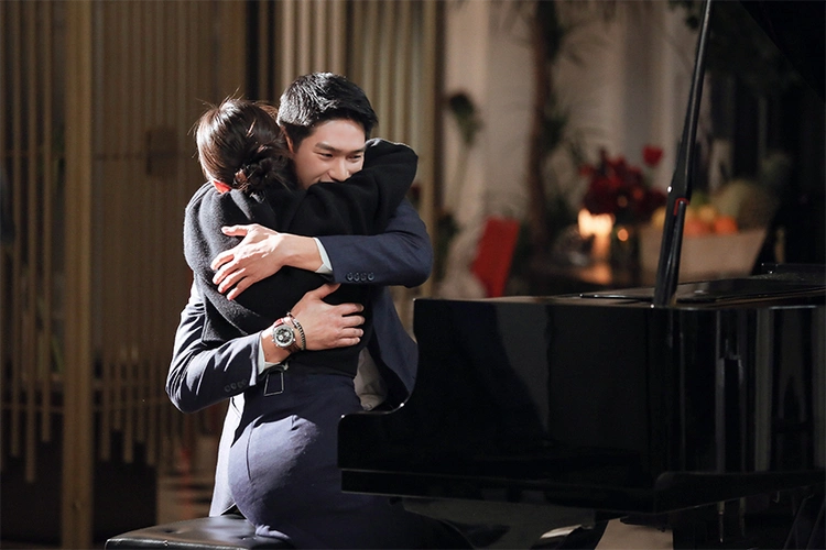 仪式感满满吴永恩弹琴告白王子文两人甜蜜相拥宛如偶像剧