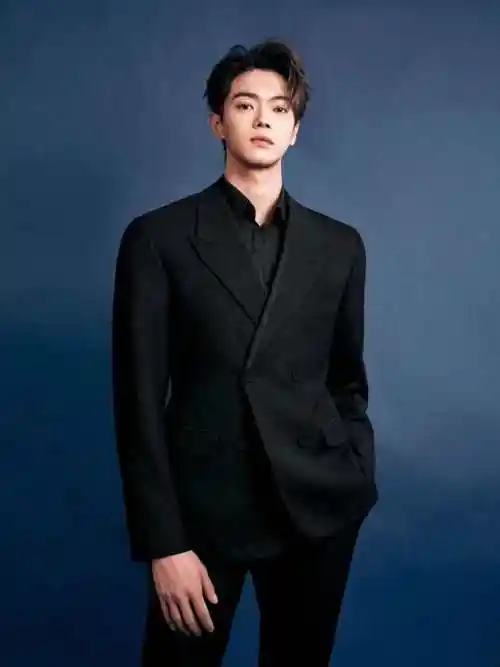 cible skin携首位品牌代言人许凯 共启法国院线高阶护肤