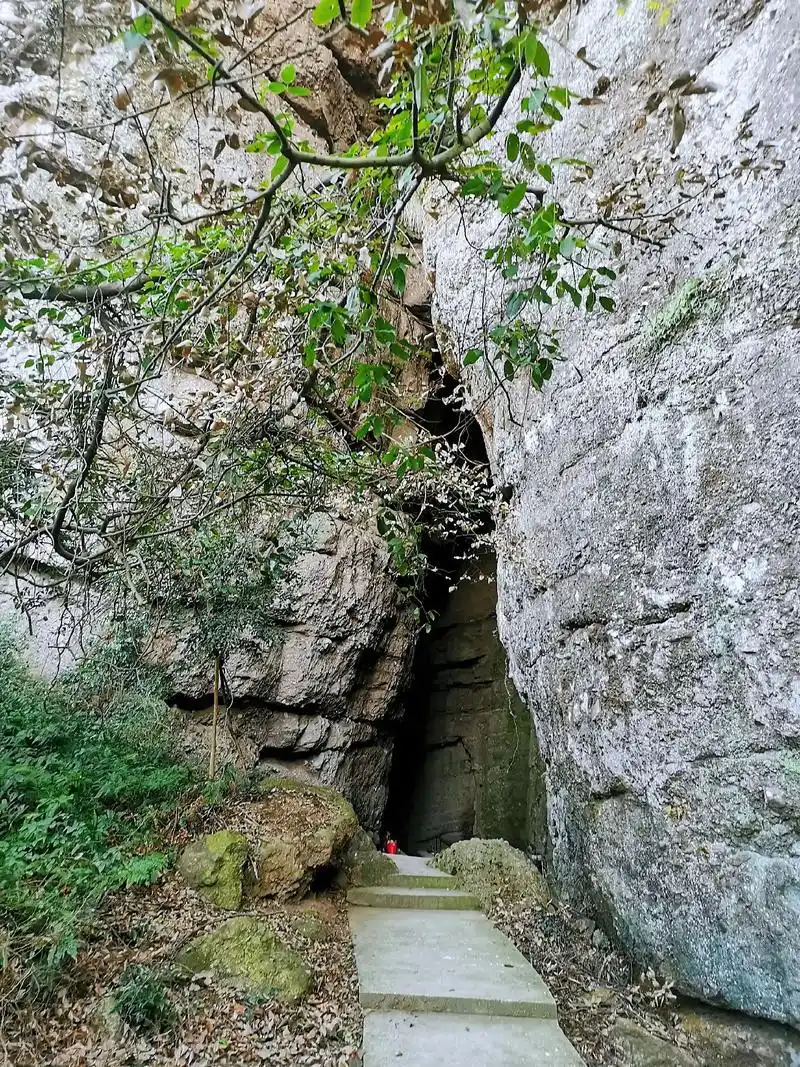 天湖景区—蝙蝠洞.鄞州印象城过去,导航天湖景区,五十分钟车程 - 抖音