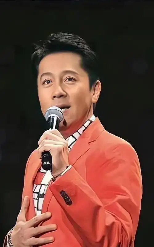 蔡国庆惊天大变身,全新形象首曝光!