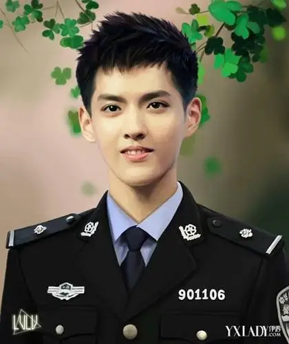 花美男制服诱惑:李钟硕鹿晗赵寅成安宰贤吴亦凡朴有天