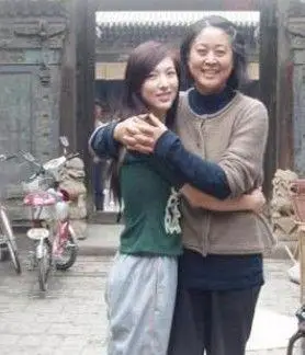 倪萍为儿子"操劳一生",却对女儿隐瞒不提,原来另有苦衷_腾讯新闻