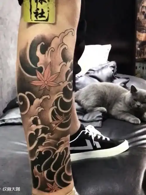 老传统浪花枫叶_纹身图案手稿图片_主理人 涌的纹身作品集