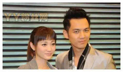 难怪钟汉良一直未公布已婚事实,看看他妻子身份,就明白了__财经头条