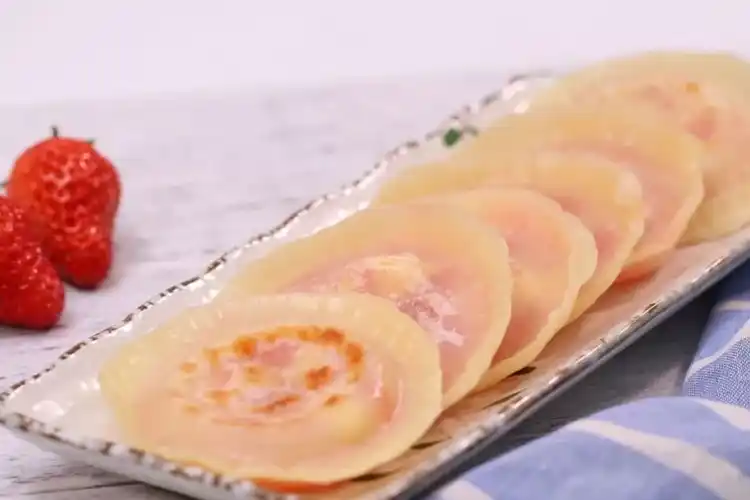 原创超好吃的懒人版草莓派1分钟教会你