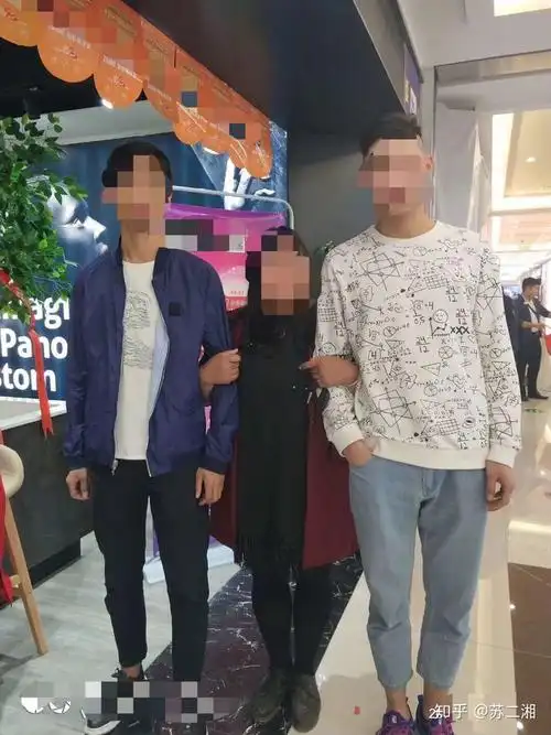 有没有人能发一张身高160和身高175的对比图呀?