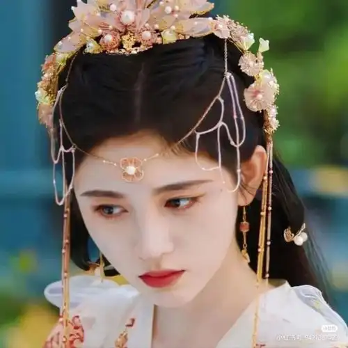 鞠婧祎的绝美古装头像