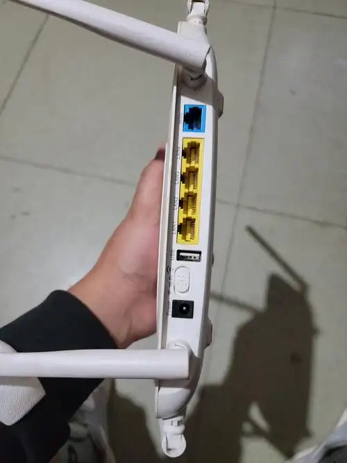 秒出一个华为ws832千兆双频路由器