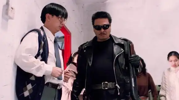 逃学威龙:达叔化身终结者,墨镜一戴,拔出双管猎枪喷你一脸!