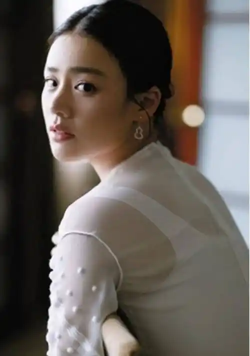 原创年纪轻轻就被封影后能唱能跳的马思纯请继续加油