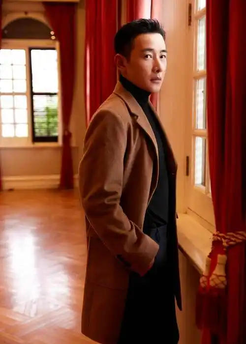 孙俪两套look服气,罗晋穿针织衫帅出新高度_颜色_中国_全身