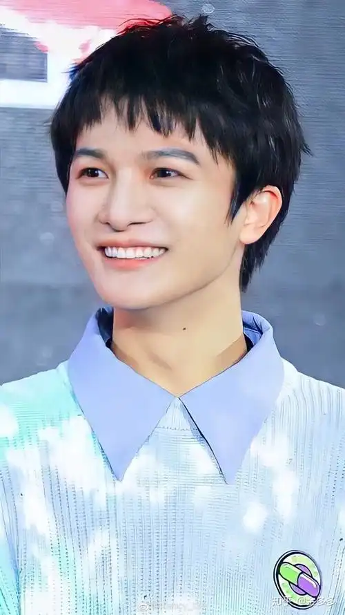 67谢邀感谢 @明明明邀请创作 6 人赞同了该回答 周深出道6年了,微博